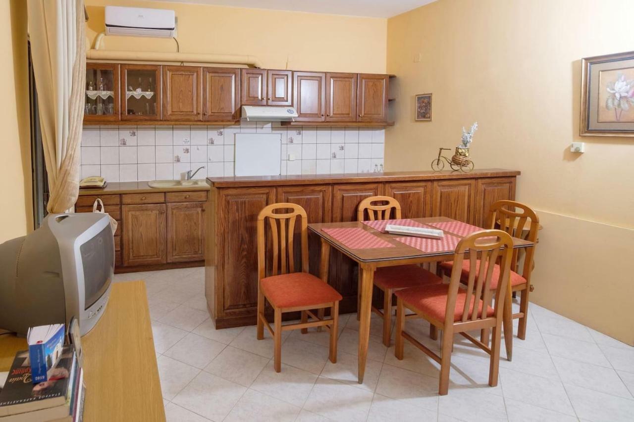 Traditional Apartment In Corfu Next To The Center Buitenkant foto